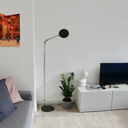 Contemporary New Flat Milão