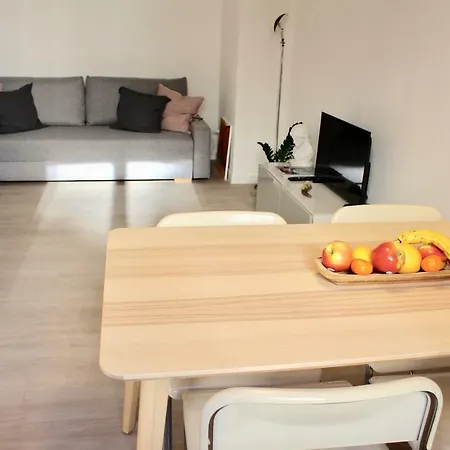 Apartamento Contemporary New Flat *